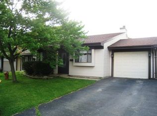 303 Beechwood Dr, Romeoville, IL 60446