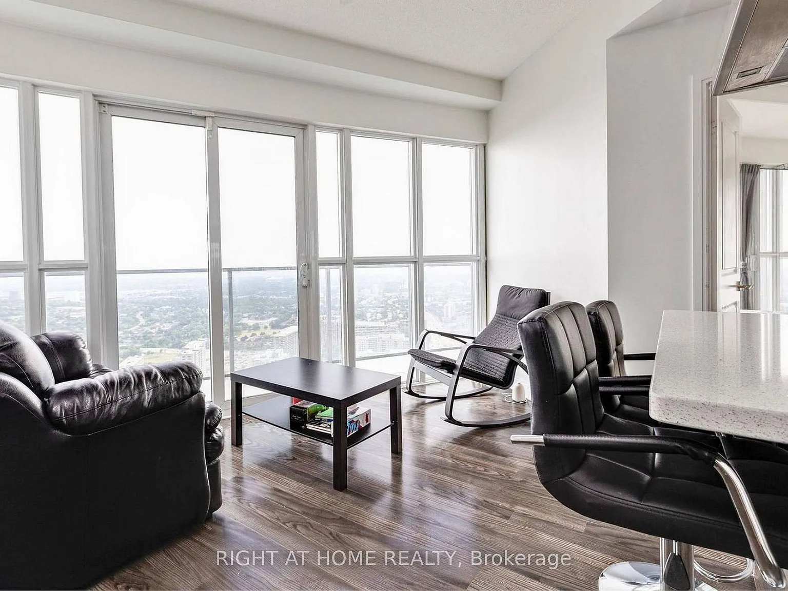 2 bed, $2,800 — Photo 4