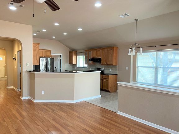 Family room/kitchen/breakfast area