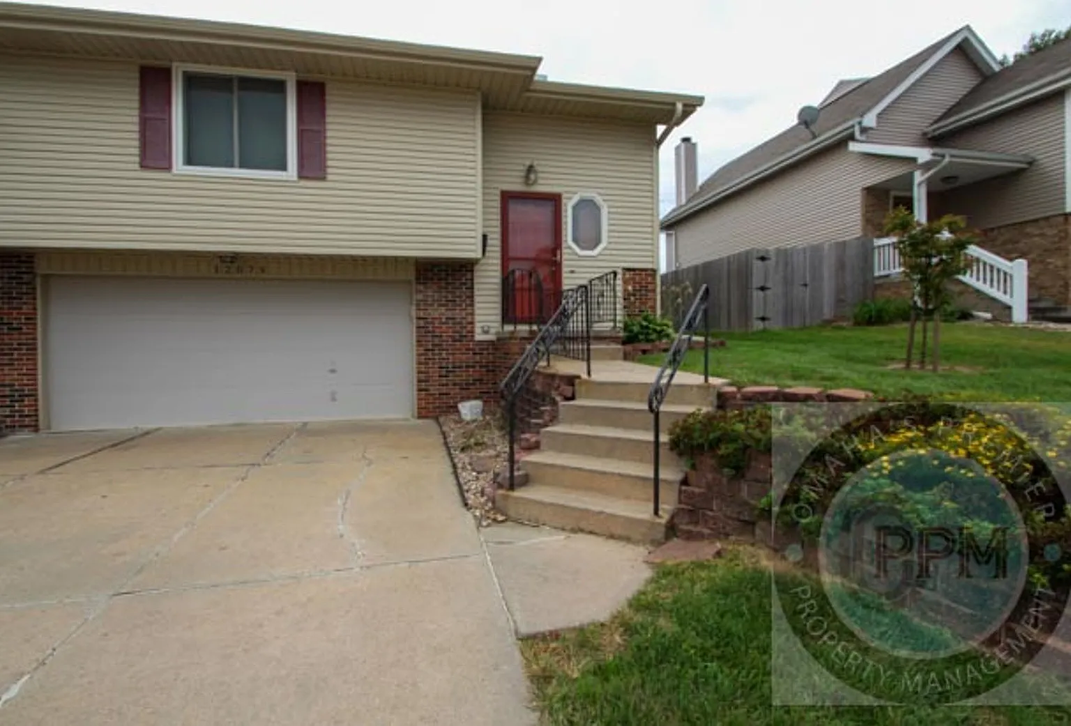 2Bd/2Ba Townhome | Omaha, Ne — Photo 1