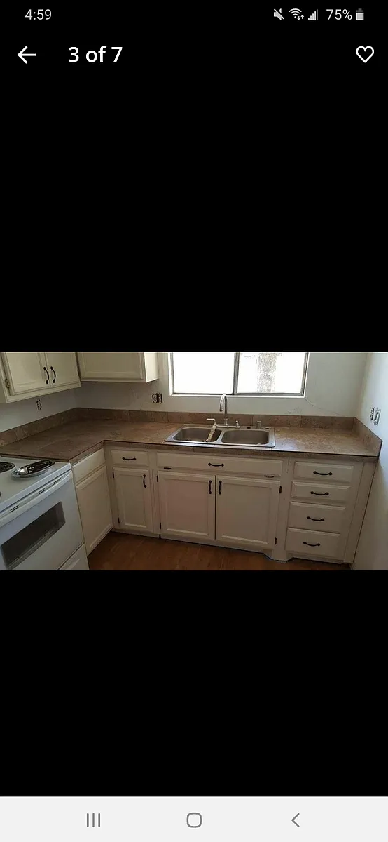 Building Photo - 312 Grove St NE #B