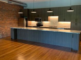 110 S Iowa Ave #3, Washington, IA 52353