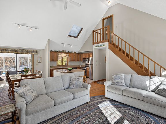 3rd image of 115 Wamsutta Road