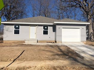 1521 E Dale St, Springfield, MO 65803