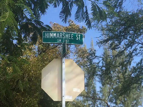 5th image of 809 Himmarshee St