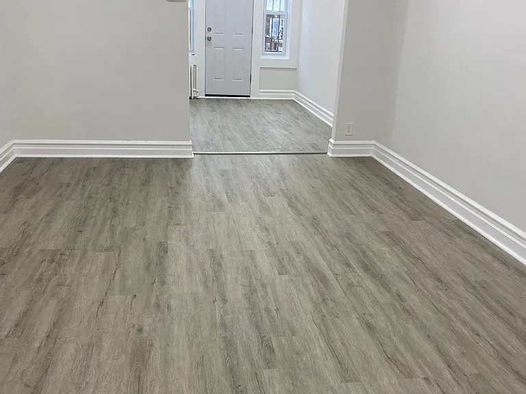 641 Crawford Ave — Photo 1