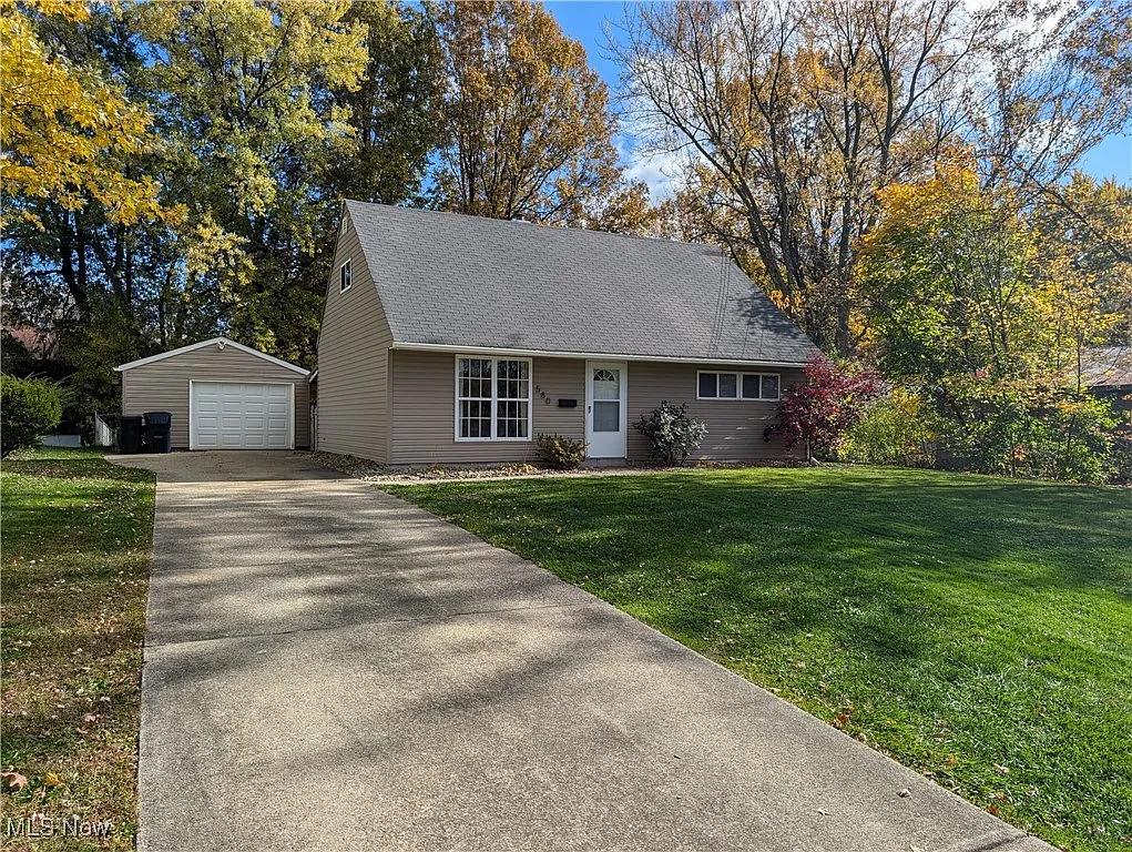 580 Westgate Blvd photo 1