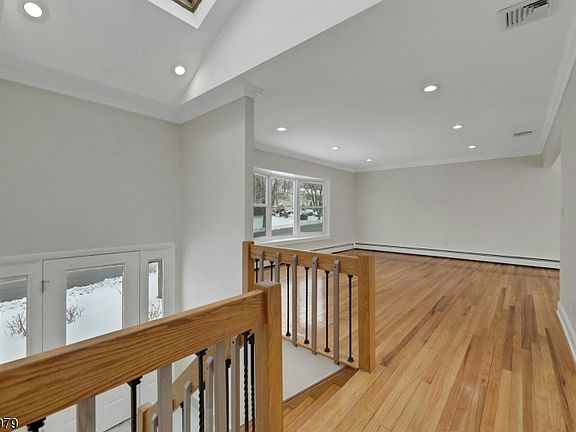 3rd image of 108 Packanack Lake Rd