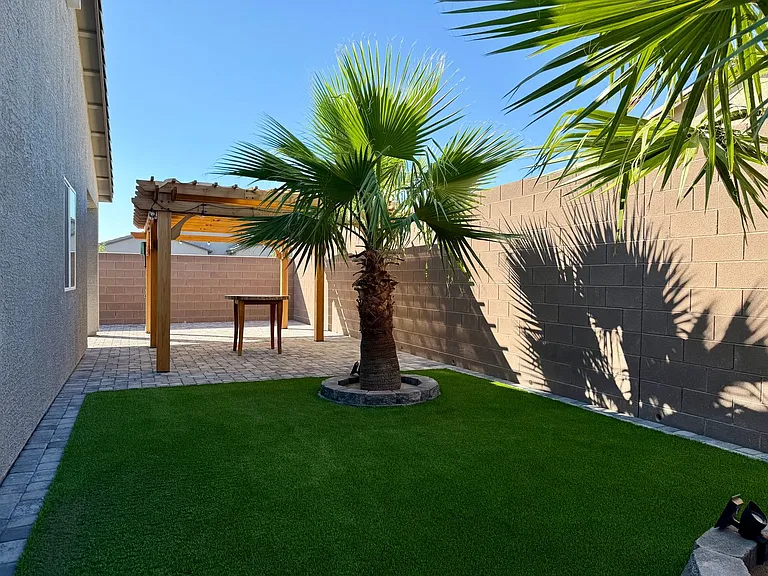 1671 Douglas Creek St — Photo 13