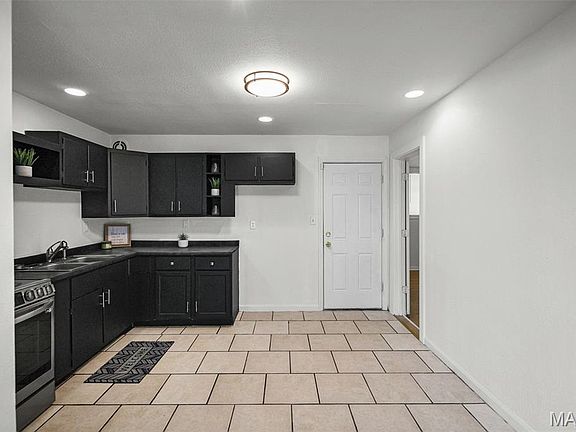 4th image of 101 Saint Barbara Ln