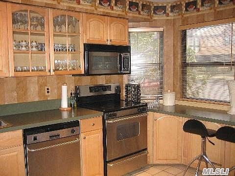 3rd image of 7 Hampton Way