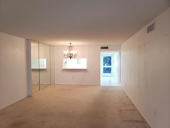 5th image of 4734 Lucerne Lakes Boulevard E #406