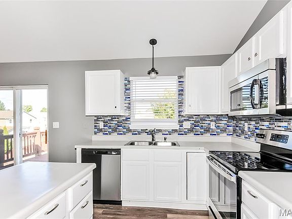 4th image of 652 Loch Carron Dr