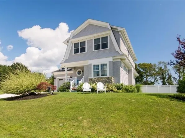 10 Julia Ct, Middletown, RI 02842