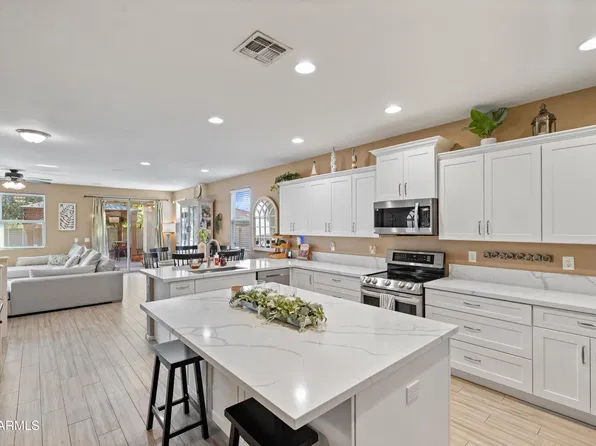 16999 W Hilton Avenue, Goodyear, AZ 85338