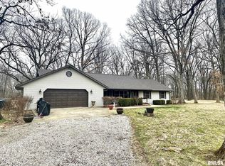 1790 Lakamp Rd, Roodhouse, IL 62082