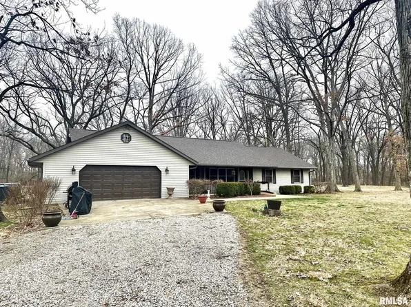 1790 Lakamp Rd, Roodhouse, IL 62082