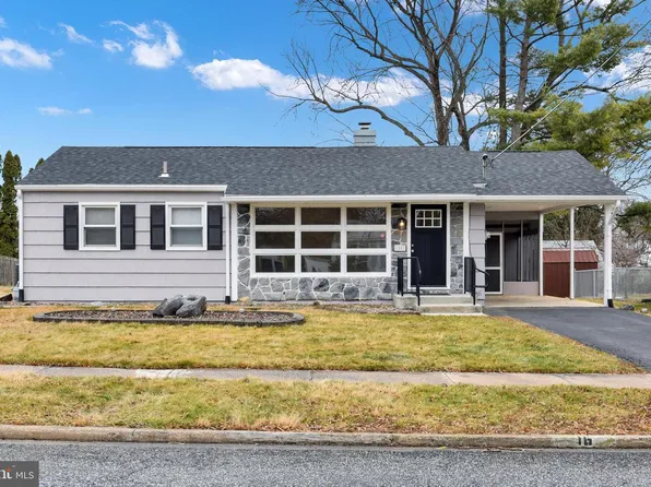 16 Essex Rd, Camp Hill, PA 17011