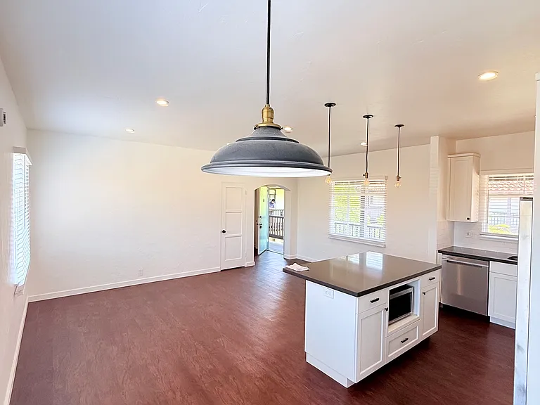 1406 Garden St #12 — Photo 2
