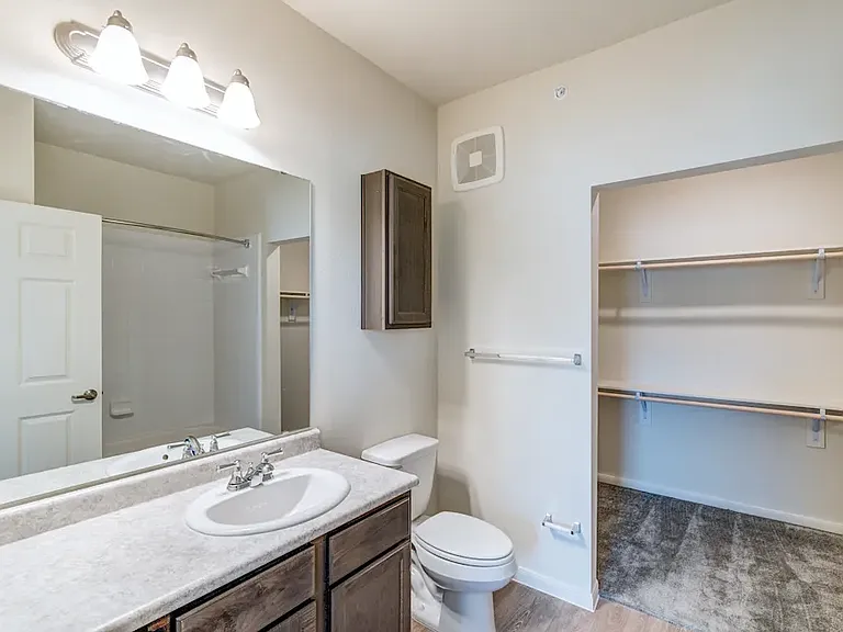 Northview Apartment Homes — Photo 13