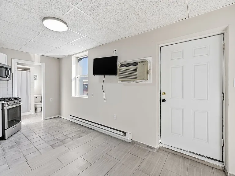805 W New York Ave — Photo 10