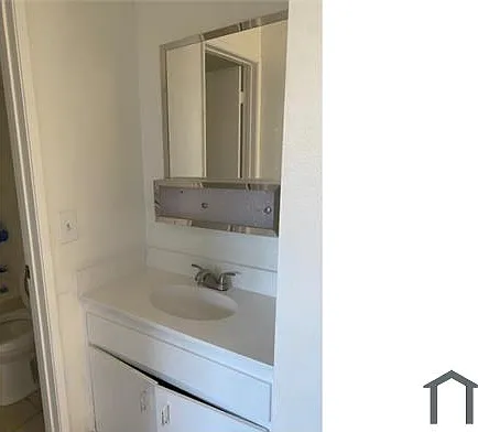 558 N Alexandria Ave #7 — Photo 12