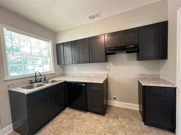 786 Honduras Rd — Photo 1