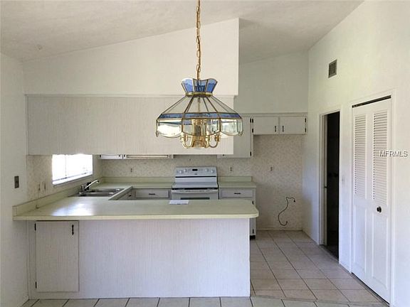 5th image of 884 Picasso Ave