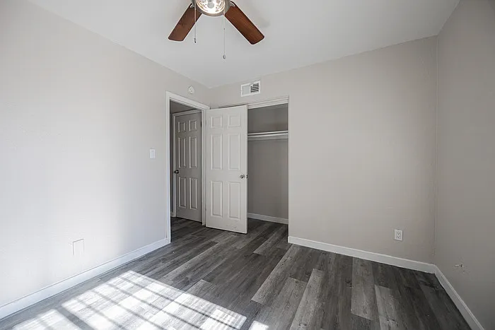 1703 W Mountain View Rd #1 — Photo 13
