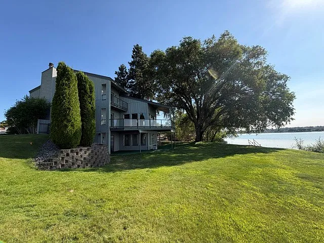 ME Tamarack House - 1 — Photo 3