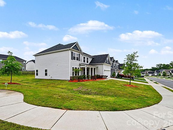 3rd image of 3017 Oxtail Ct