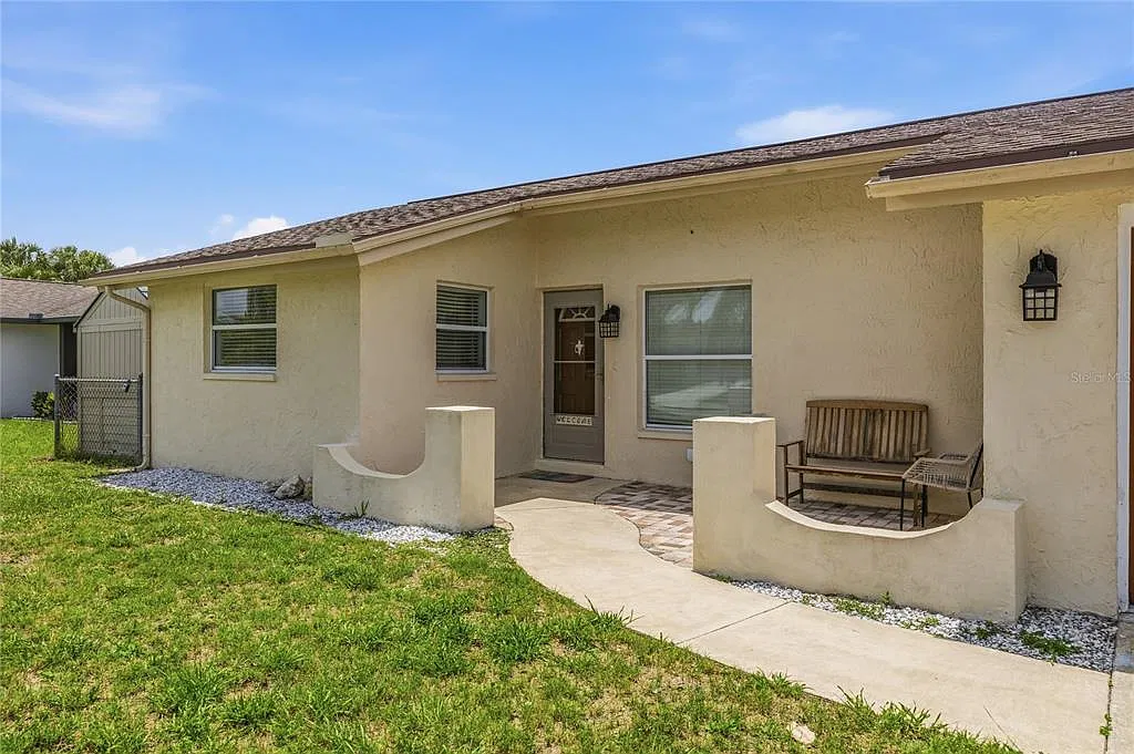 2 bed, 2.0 bath, 1024 sqft, $1,900 — Photo 3
