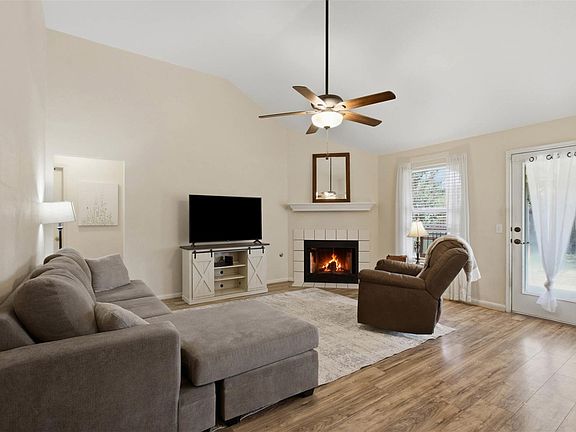 2nd image of 1717 Rendova Ln