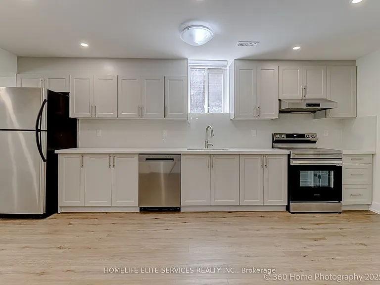 40 Northway Ave — Photo 6