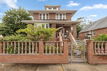 326 Beach 30th Street