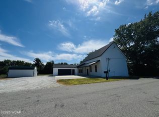 6875 Ridge Rd, Lima, OH 45807