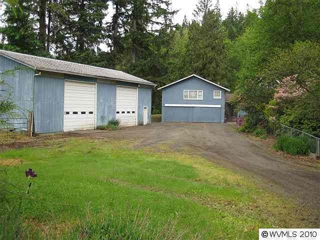 2nd image of 35399 E Lacomb Rd