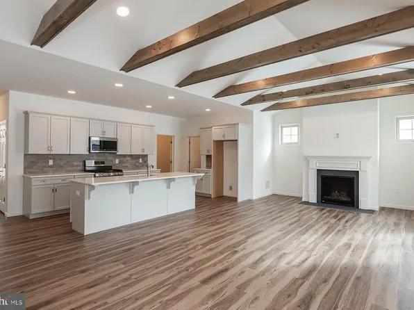 605 Greenbriar Path, Cochranville, PA 19330