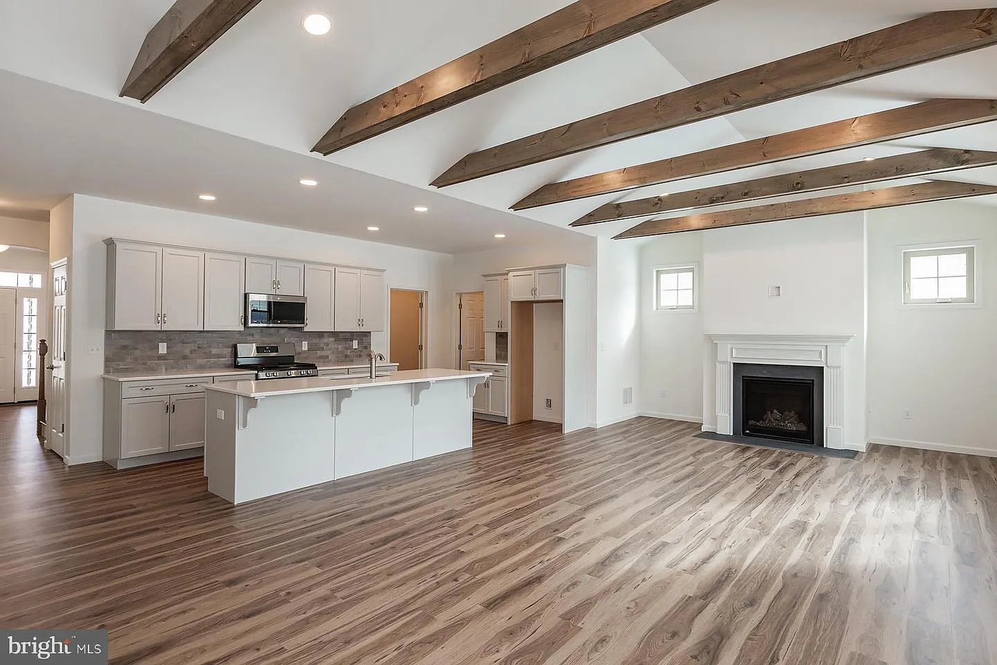 605 Greenbriar Path photo 1