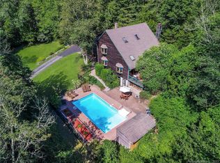 328 NW Corner Rd, North Stonington, CT 06359