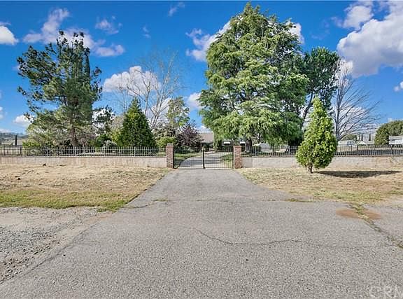 2nd image of 43480 Hale Ln