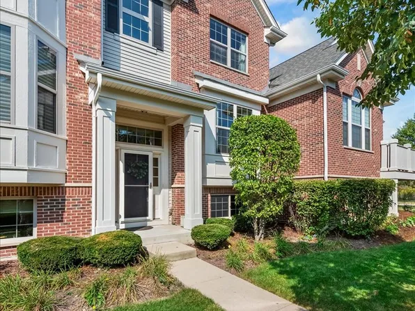 0N094 Woodland Ct, Winfield, IL 60190
