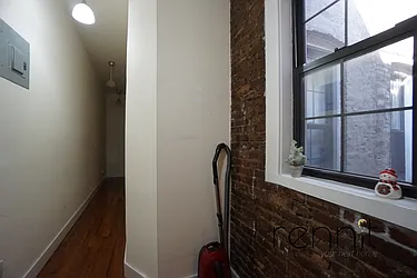 Rented by Rennit Inc.