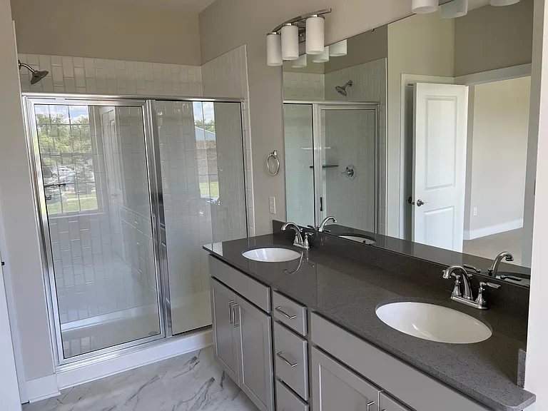 1050 Valentine Ln — Photo 11