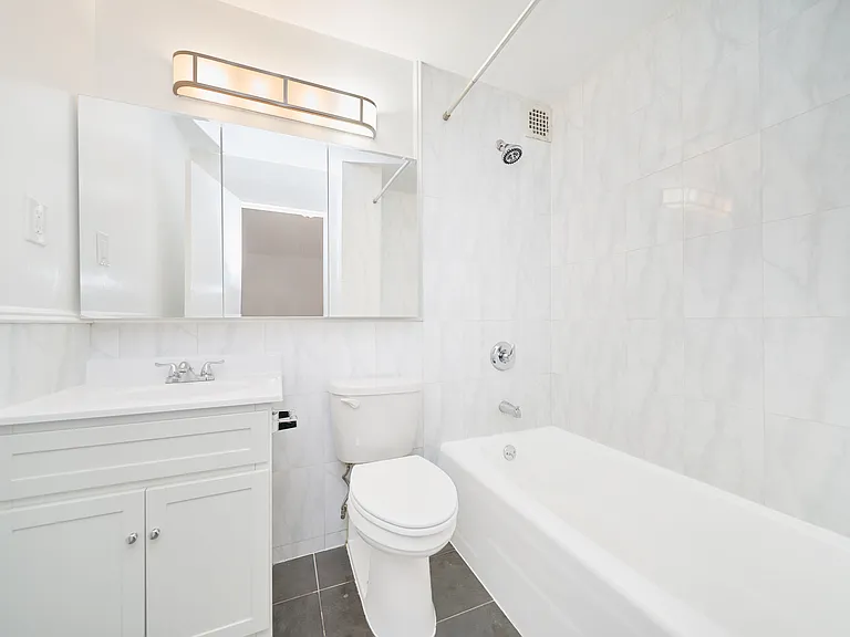 344 E 63rd St #14B — Photo 5