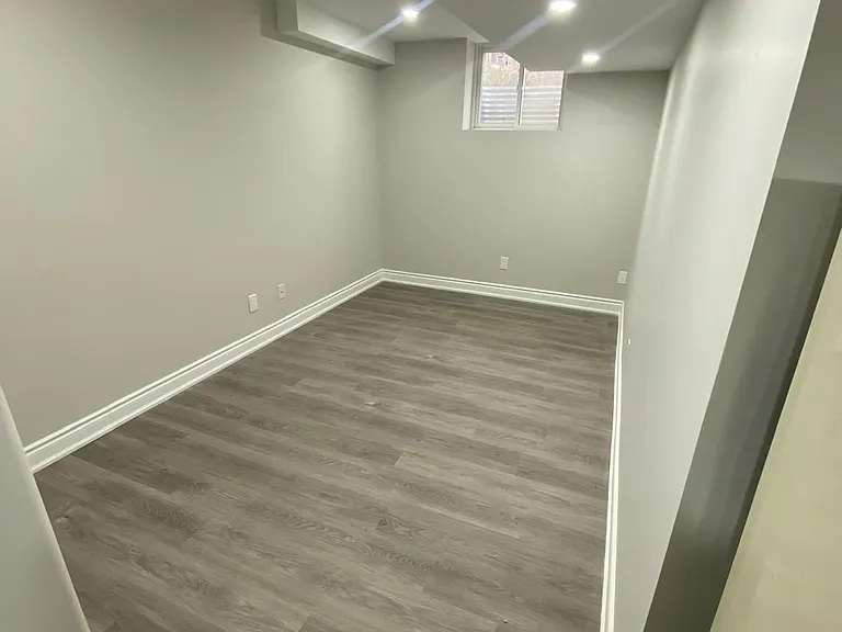 33 Nomad Cres #BASEMENT — Photo 4