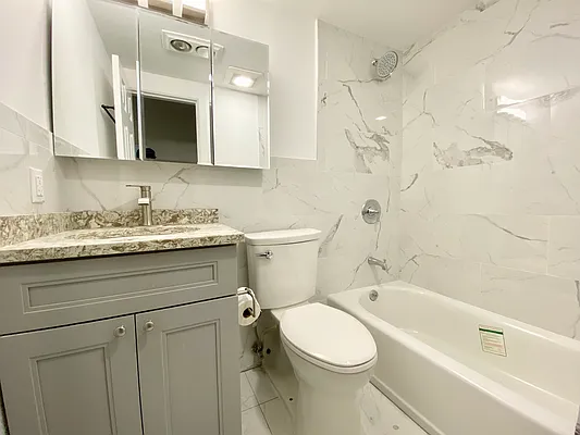 Rented by Dwell Residential Inc | media 7