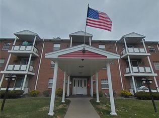 1000 Lexington St APT 5, Waltham, MA 02452