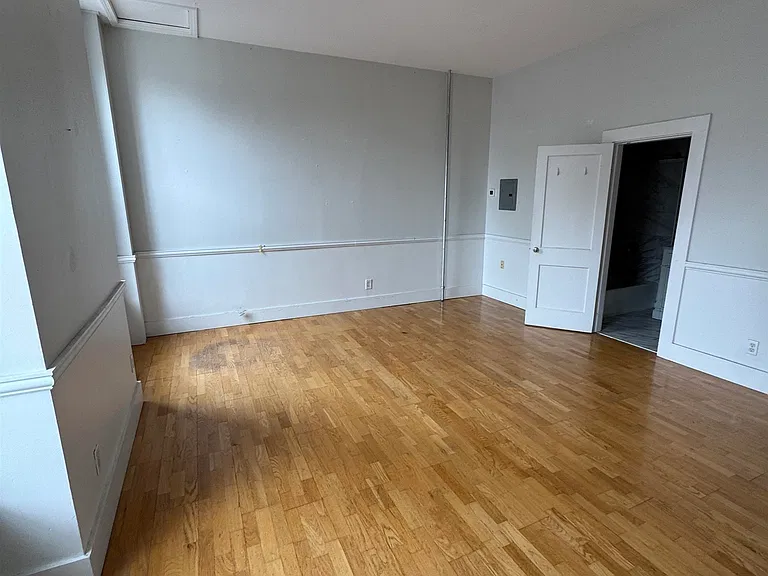 241 Middle St #1 — Photo 10