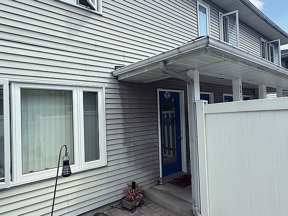 5th image of 1035 Cummings Ave #E